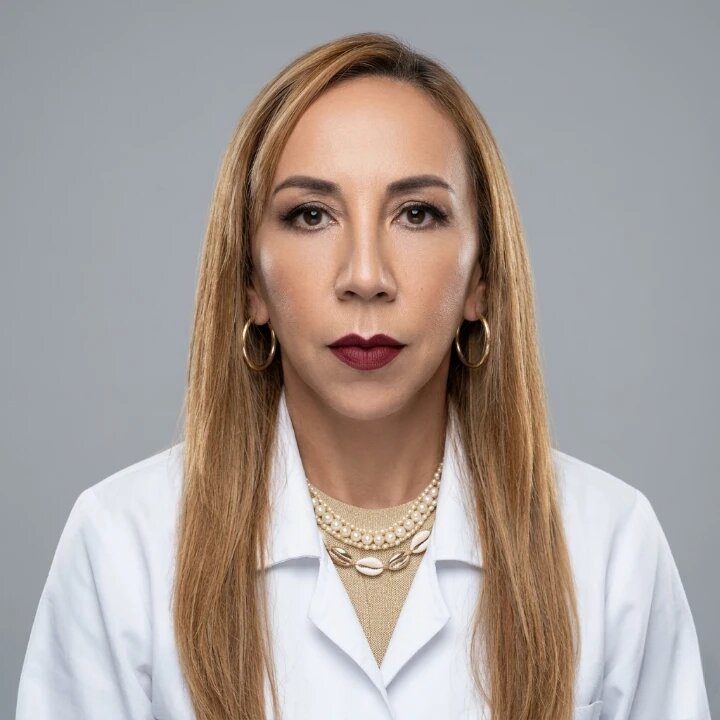 Fernanda Neira, Chief Commercial Officer